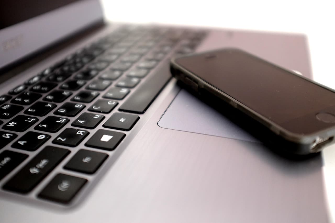 laptop, computer, keyboard, business, technology, phone, notebook, telephone, mobile, communication, internet, pc, office, white, black, mobile phone, key, work, equipment, isolated, desk, display, nobody, screen, data